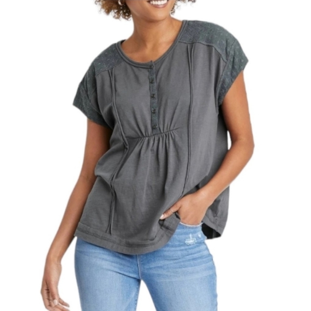 Knox Rose Short sleeve Embroidered shoulders Henley top Gray/Blue  Size S